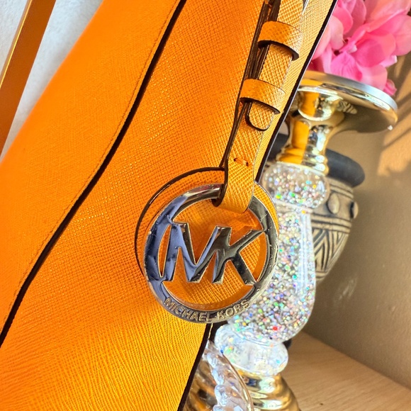 Micheal Kors Bundle Mango Yellow Crossbody and Wallet Set EUC - Picture 9 of 12